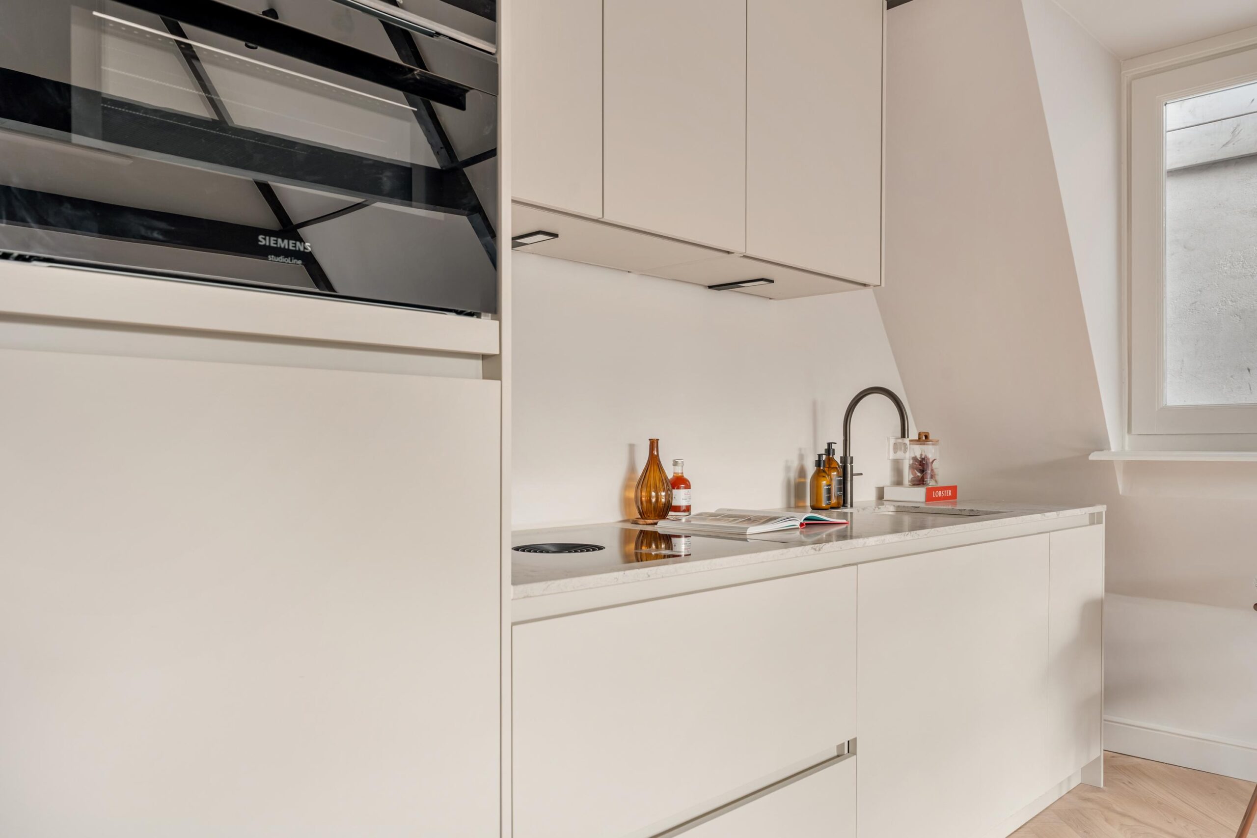 Haarlemmerstraat 125 L in AMSTERDAM-11