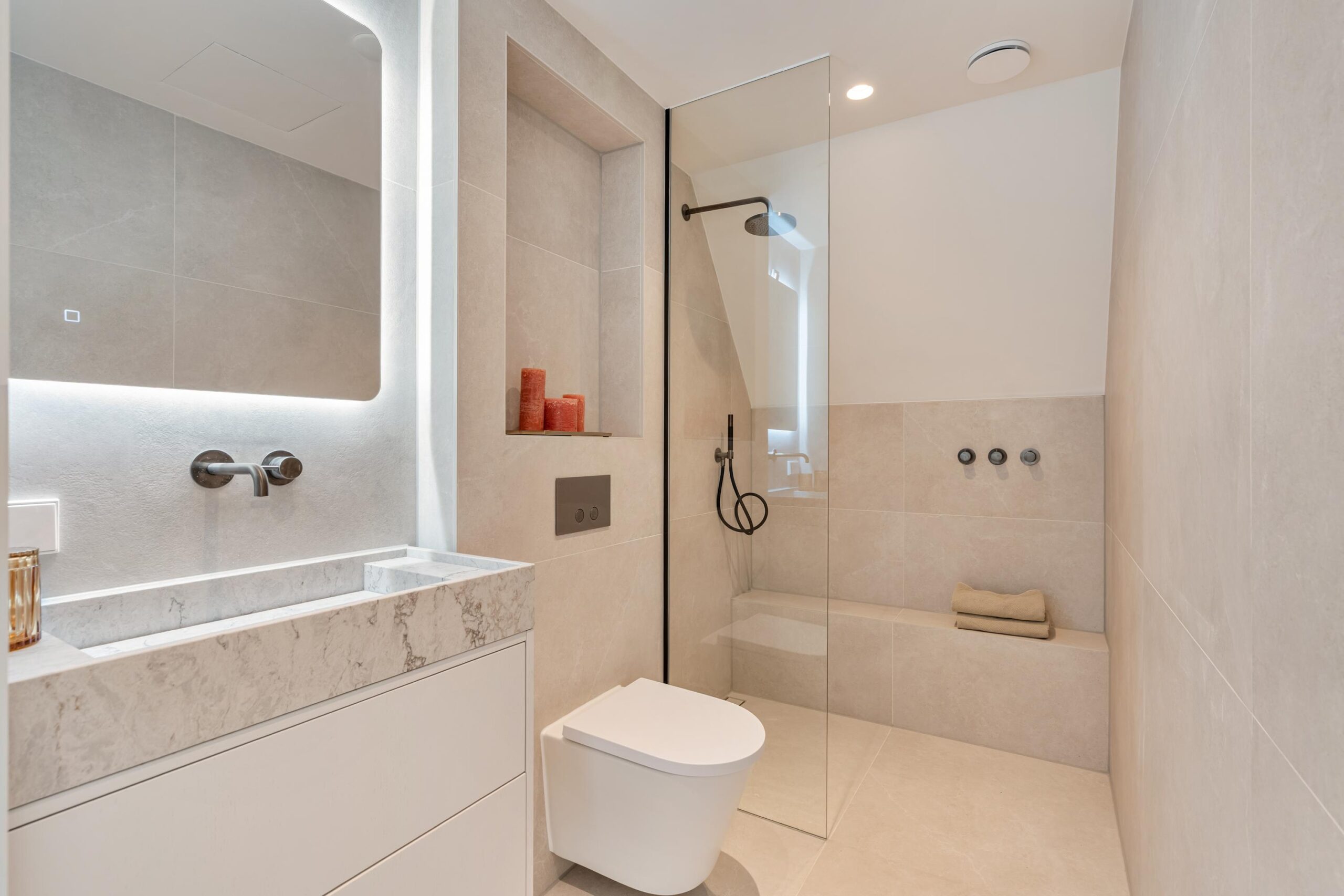 Haarlemmerstraat 125 L in AMSTERDAM-13