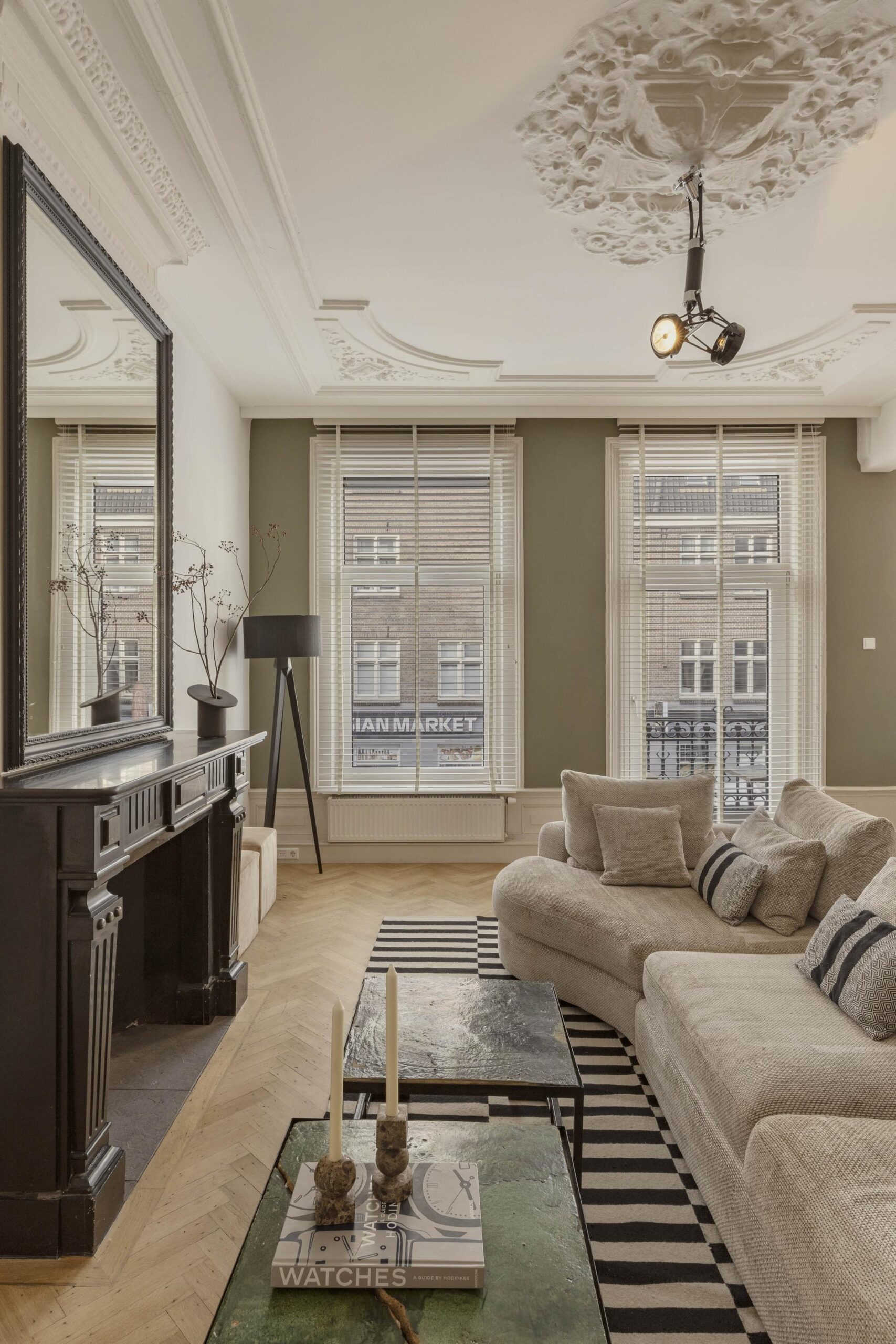 Albert Cuypstraat 274 1 in AMSTERDAM-6