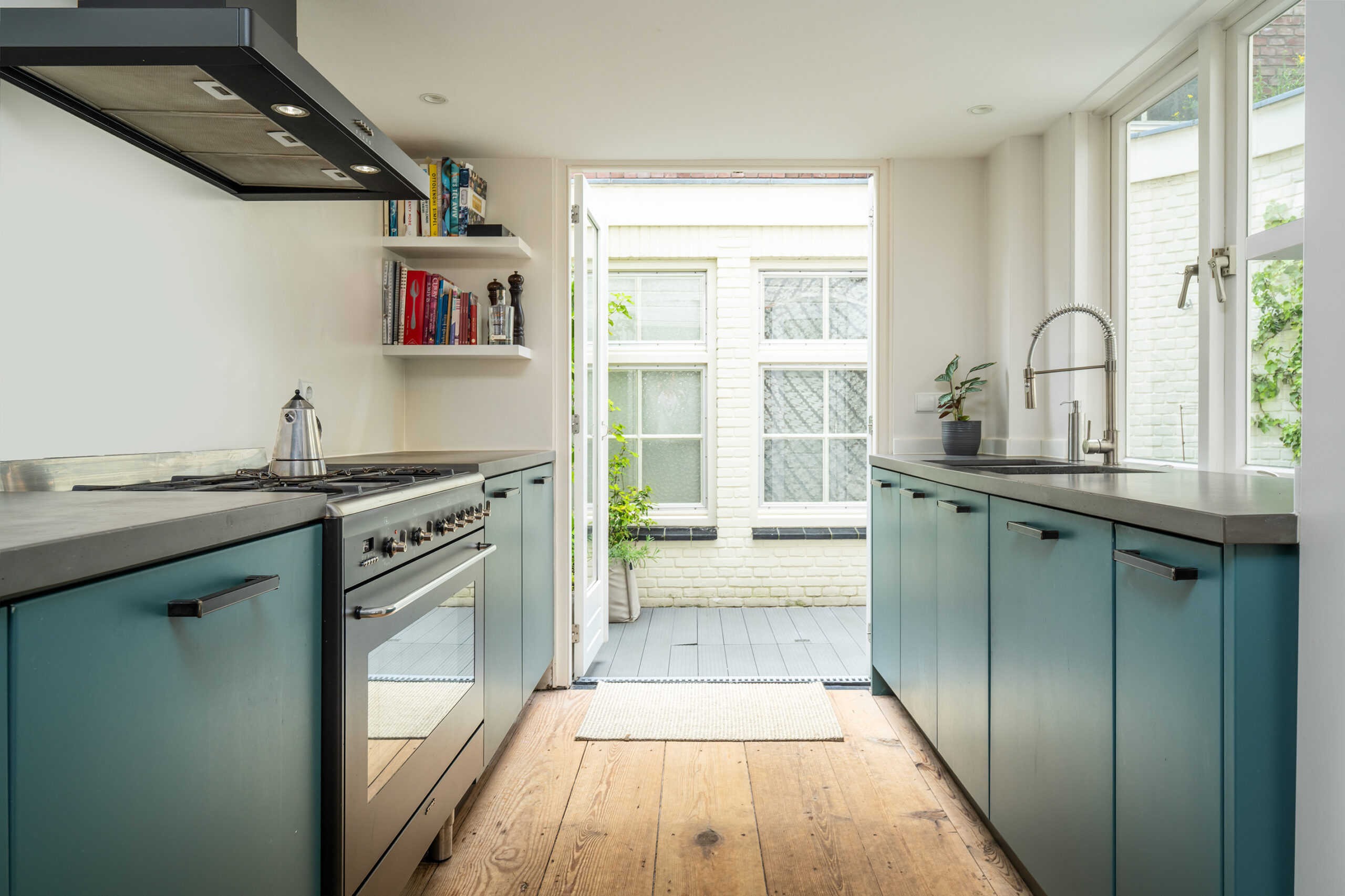 Nieuwe Looiersstraat 74 in AMSTERDAM-7