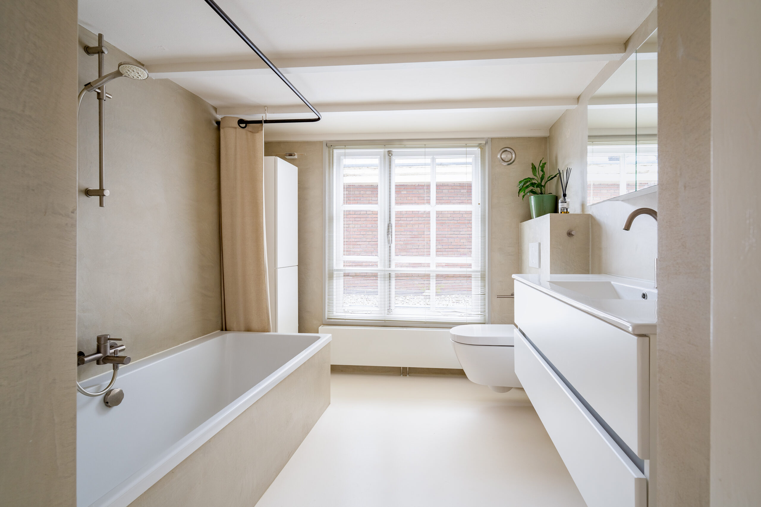 Nieuwe Looiersstraat 74 in AMSTERDAM-15
