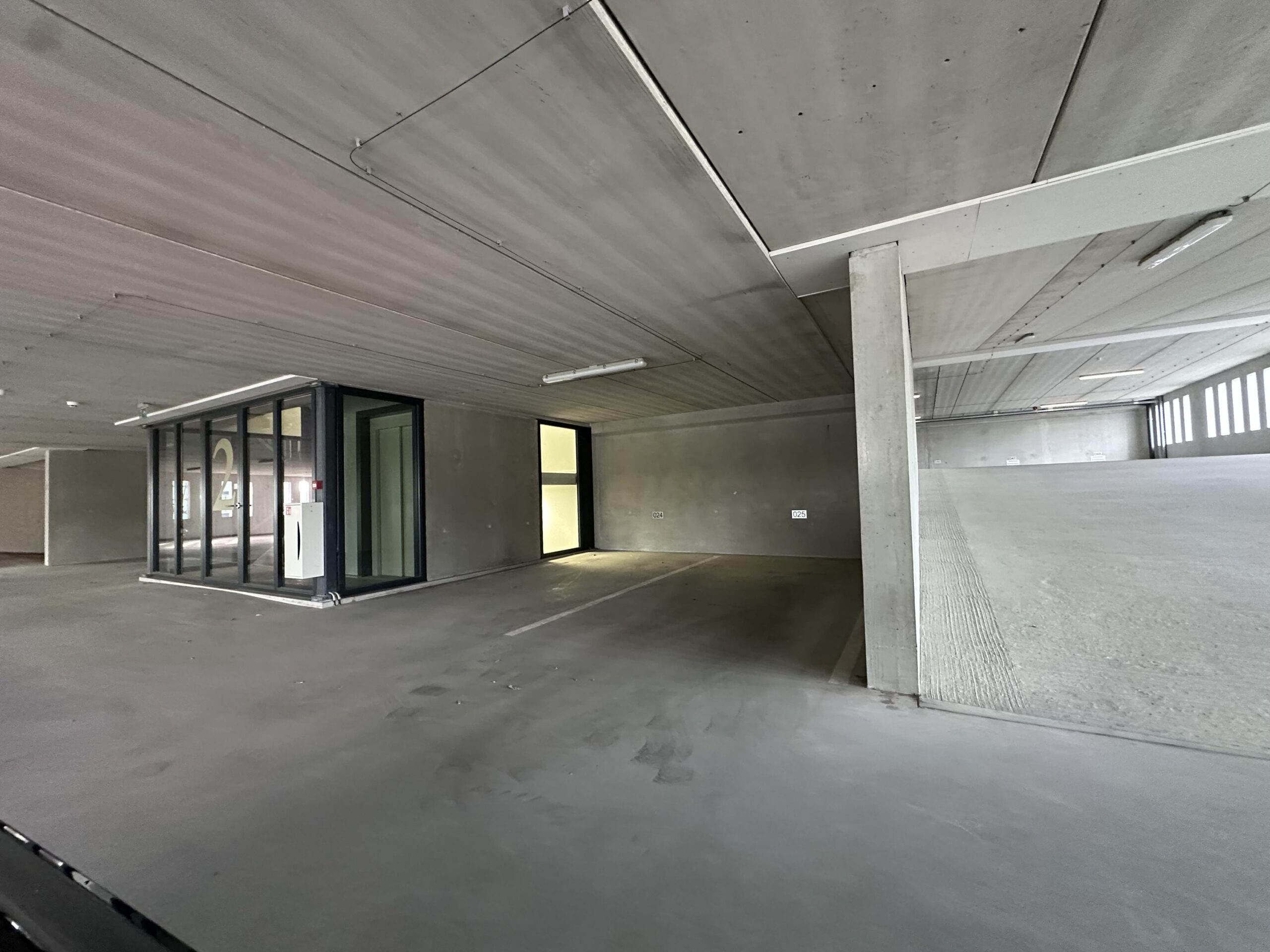 Grasweg 54 in AMSTERDAM-2