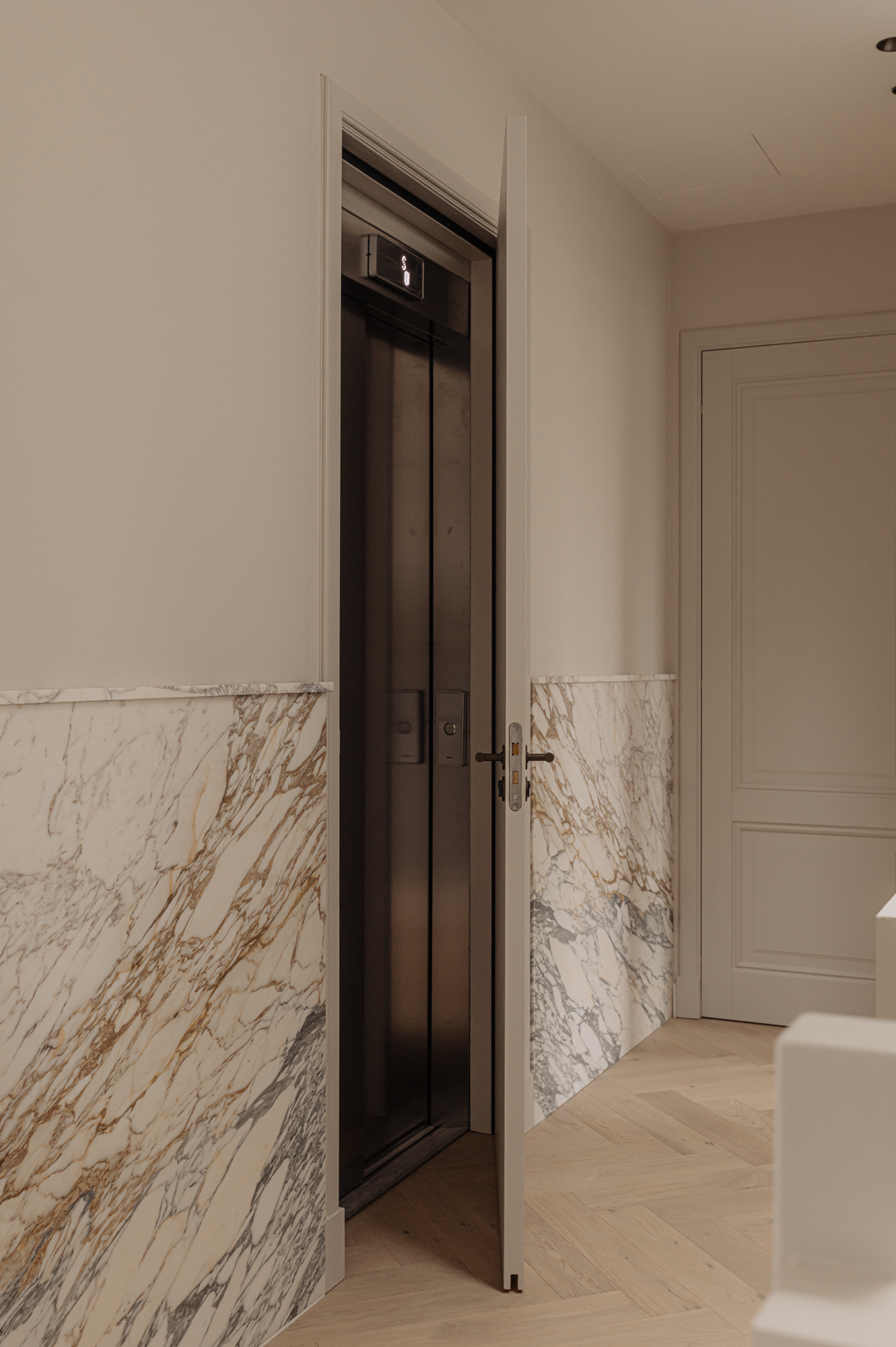 Hemonylaan 23 F in AMSTERDAM-13