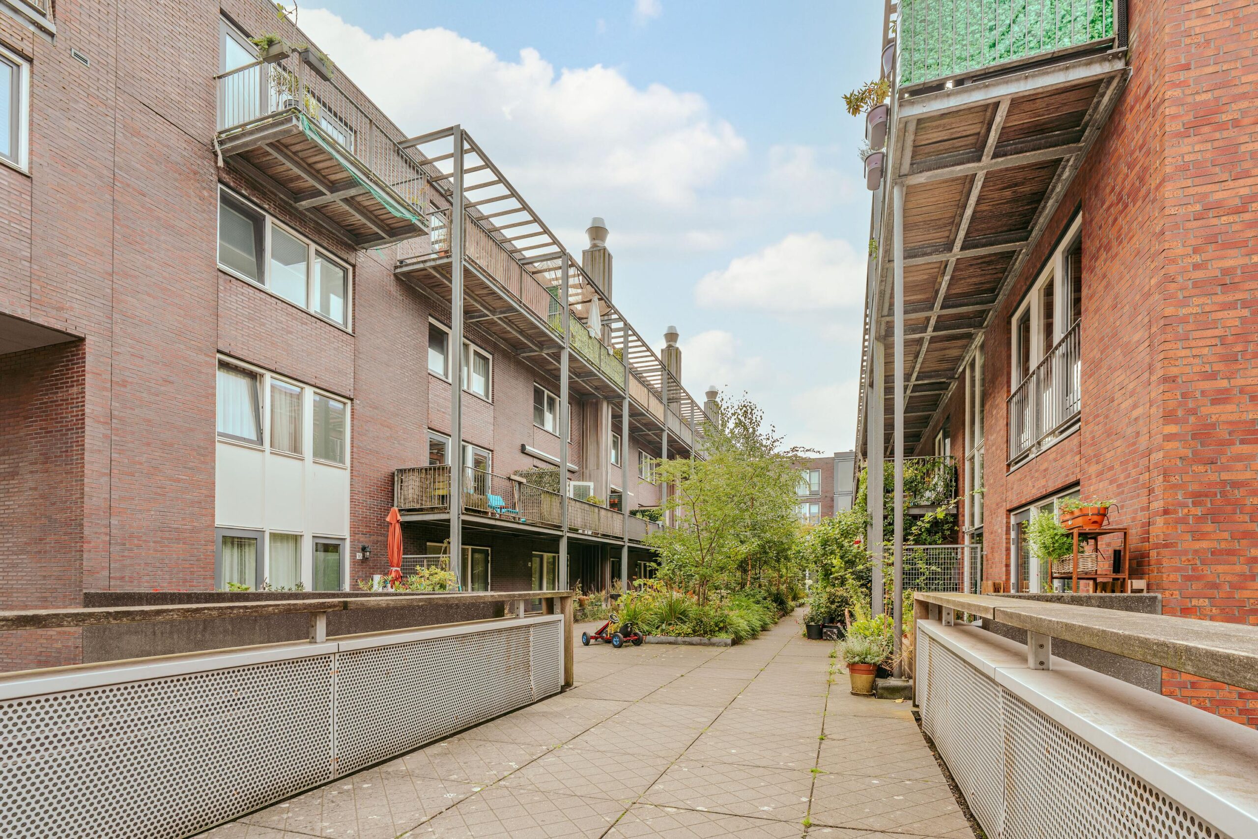 Bos en Lommerplein 74 in AMSTERDAM-32