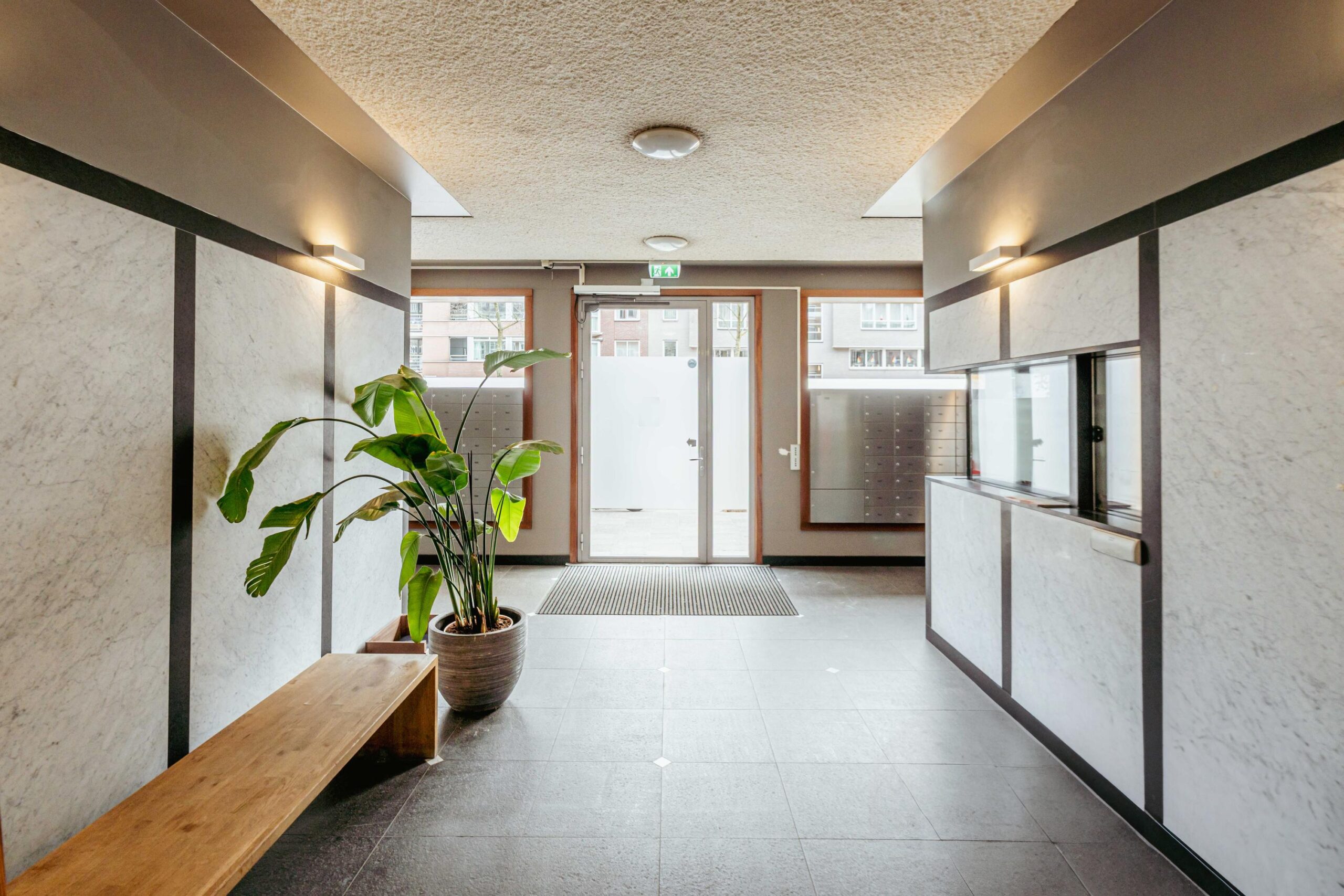 Valkenburgerstraat 186 K in AMSTERDAM-17