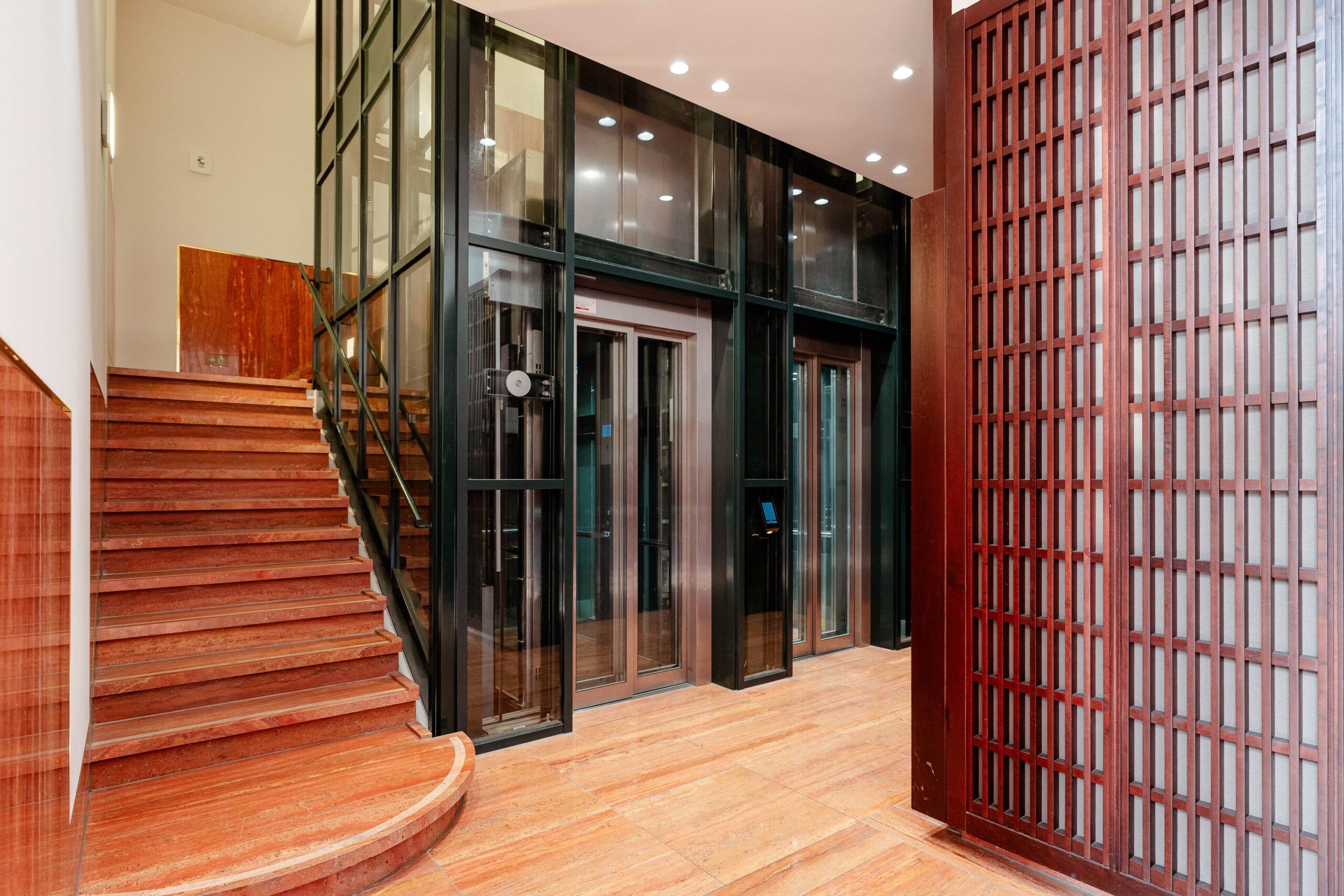 Dam 5 U in AMSTERDAM-31