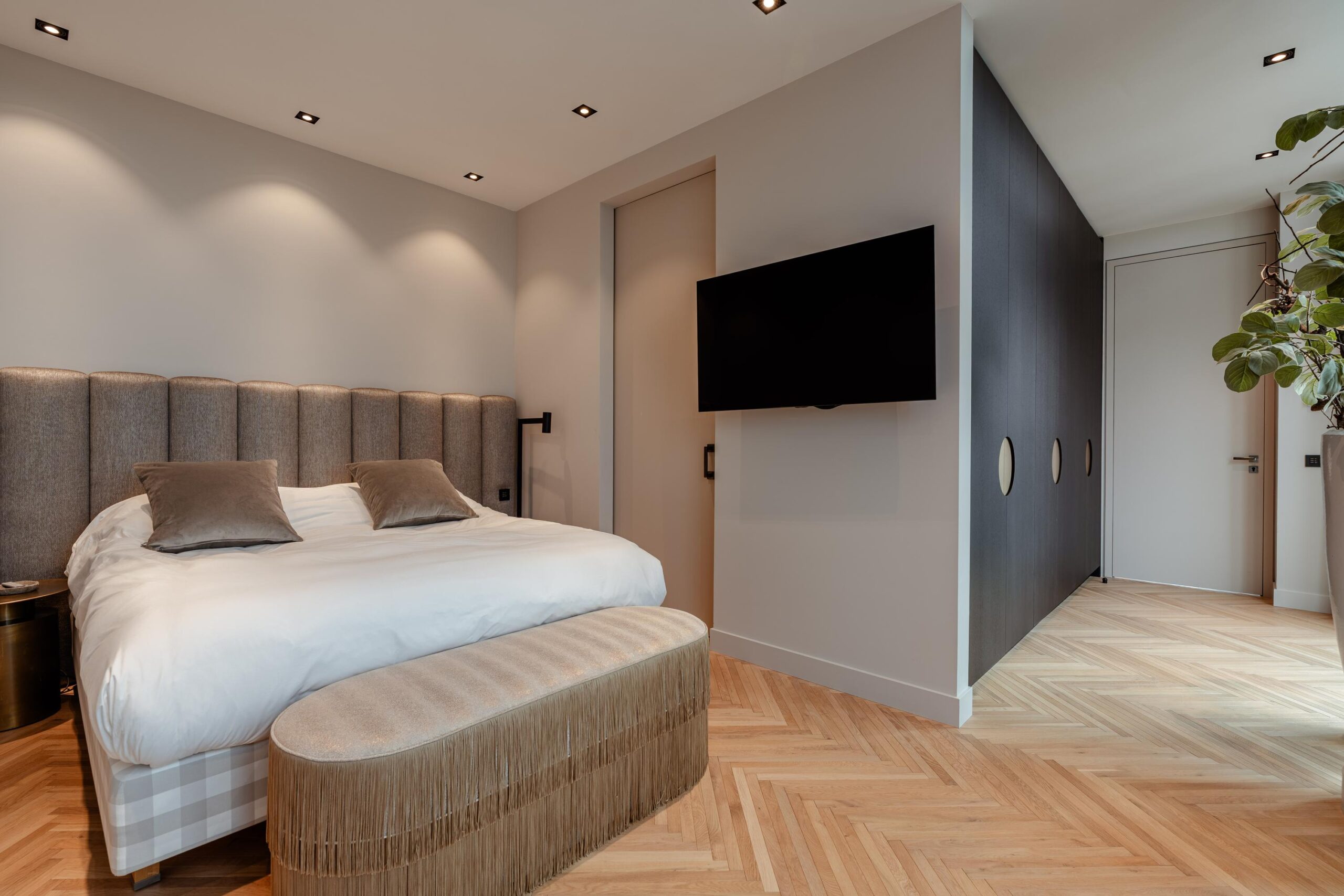 Dam 5 U in AMSTERDAM-17