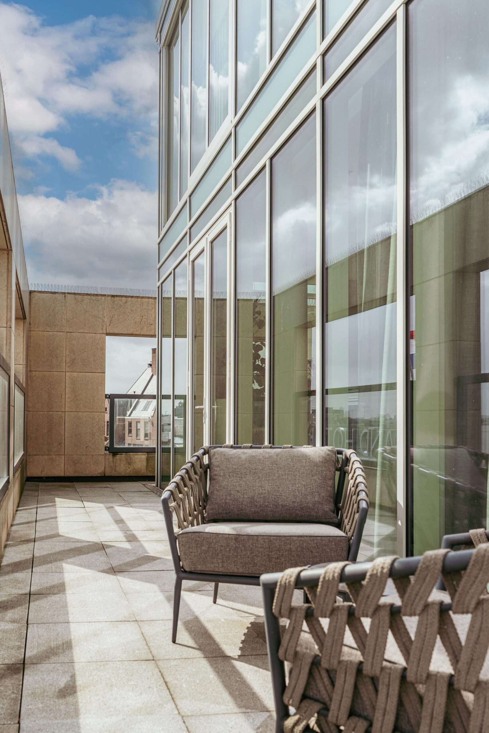 Dam 5 U in AMSTERDAM-6