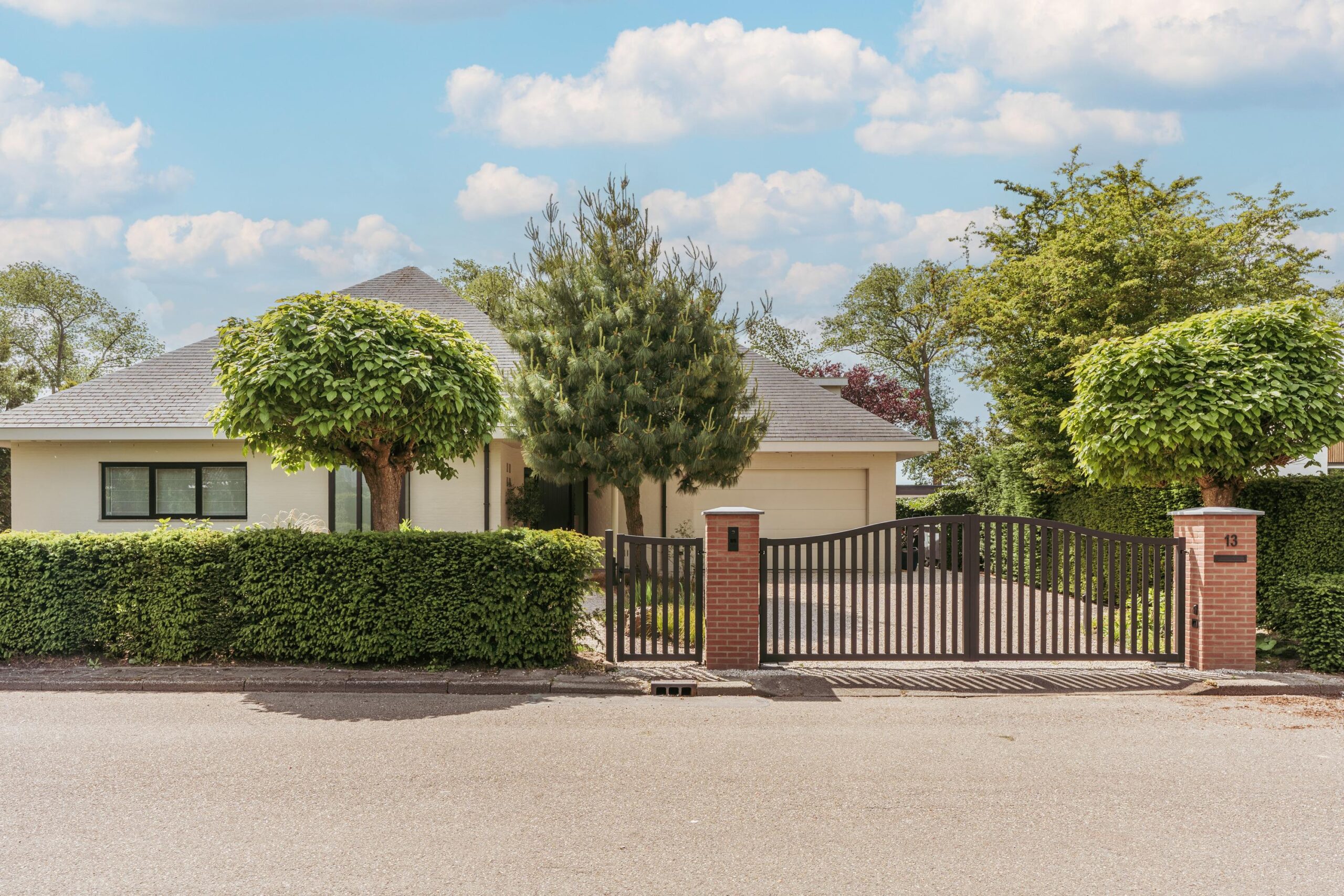 Prins Florislaan 13 in BADHOEVEDORP-34