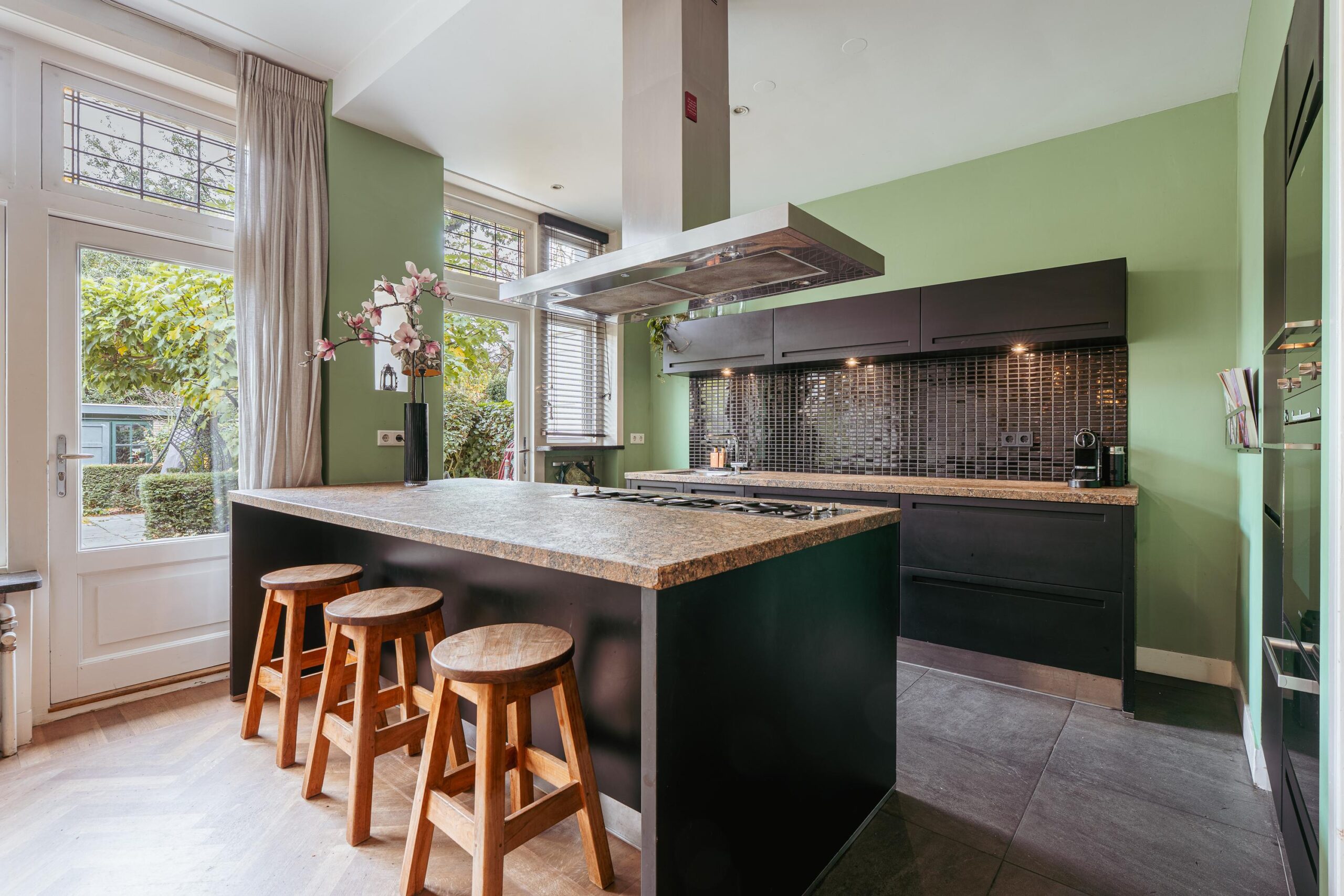 Diepenbrockstraat 22 in AMSTERDAM-2