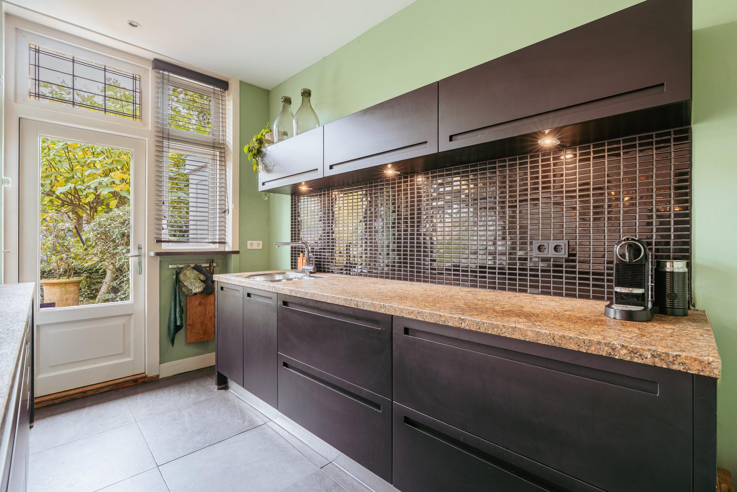 Diepenbrockstraat 22 in AMSTERDAM-10