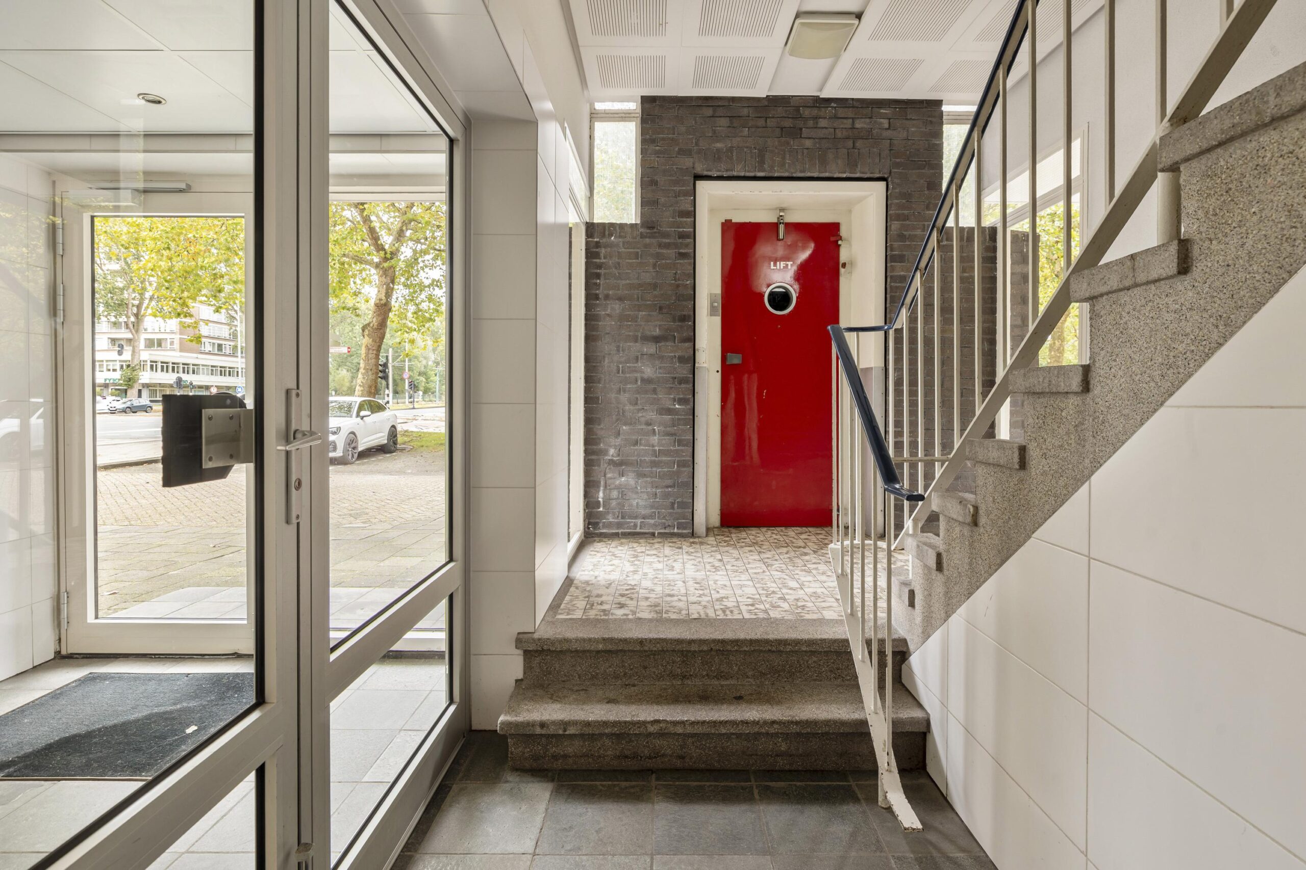 Van Nijenrodeweg 843 in AMSTERDAM-26