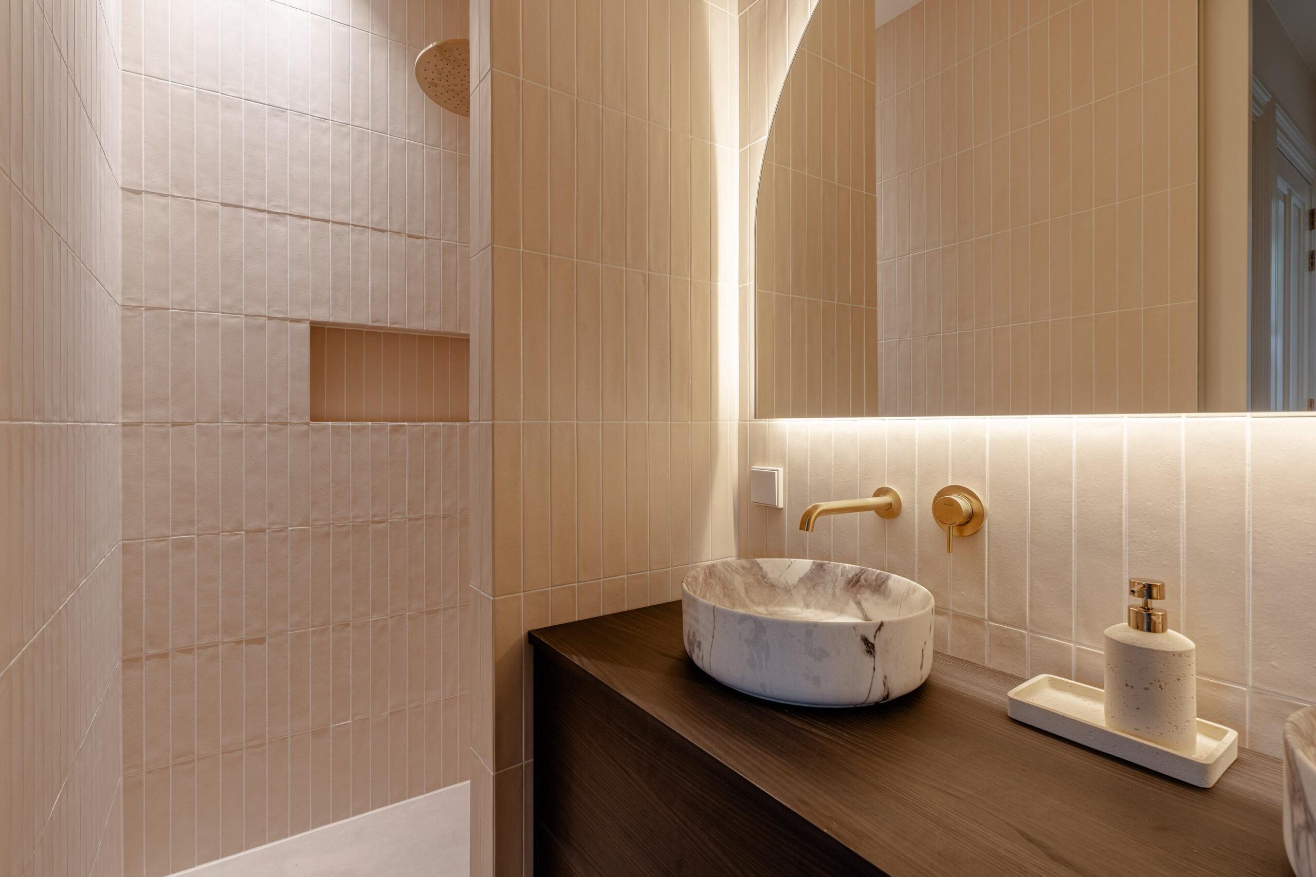 Koninginneweg 164 D in AMSTERDAM-23