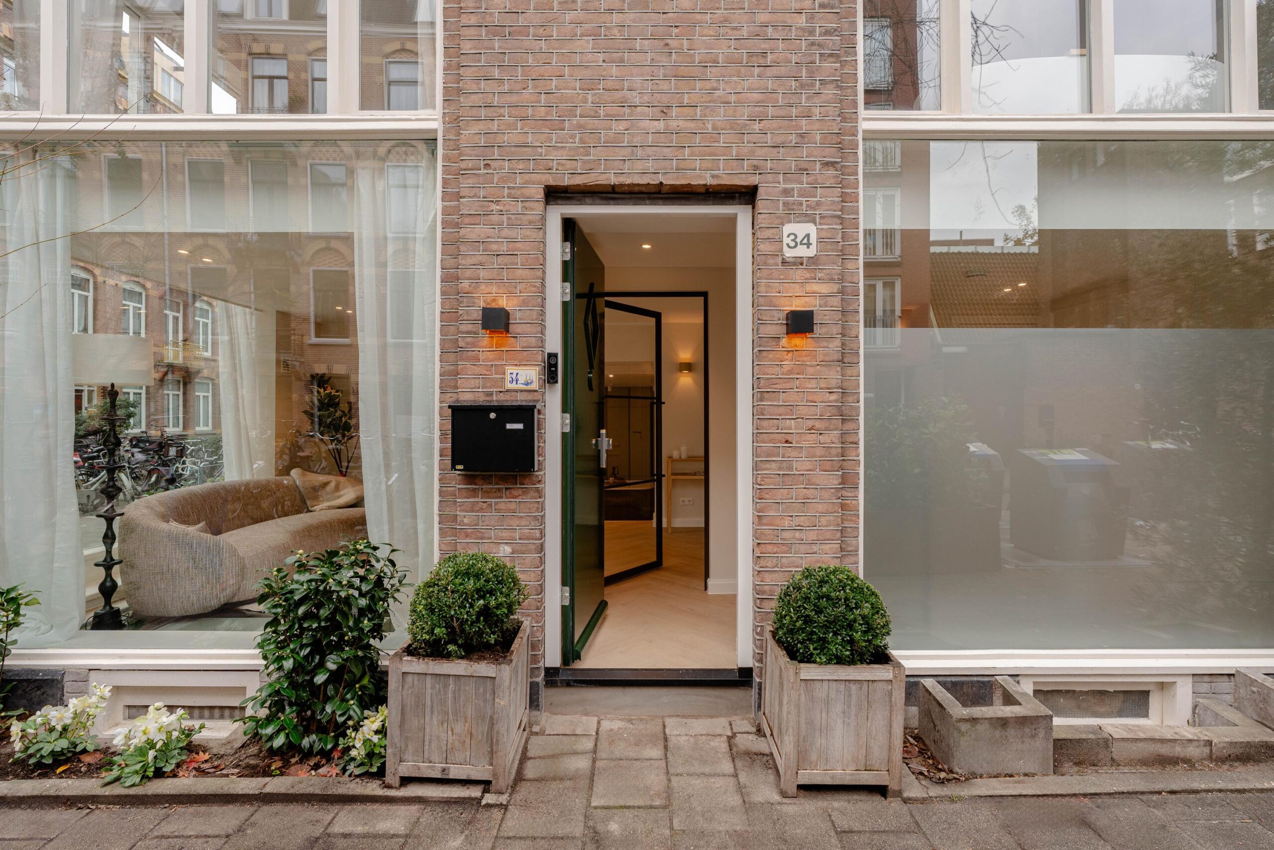 Eerste Helmersstraat 34 in AMSTERDAM-2