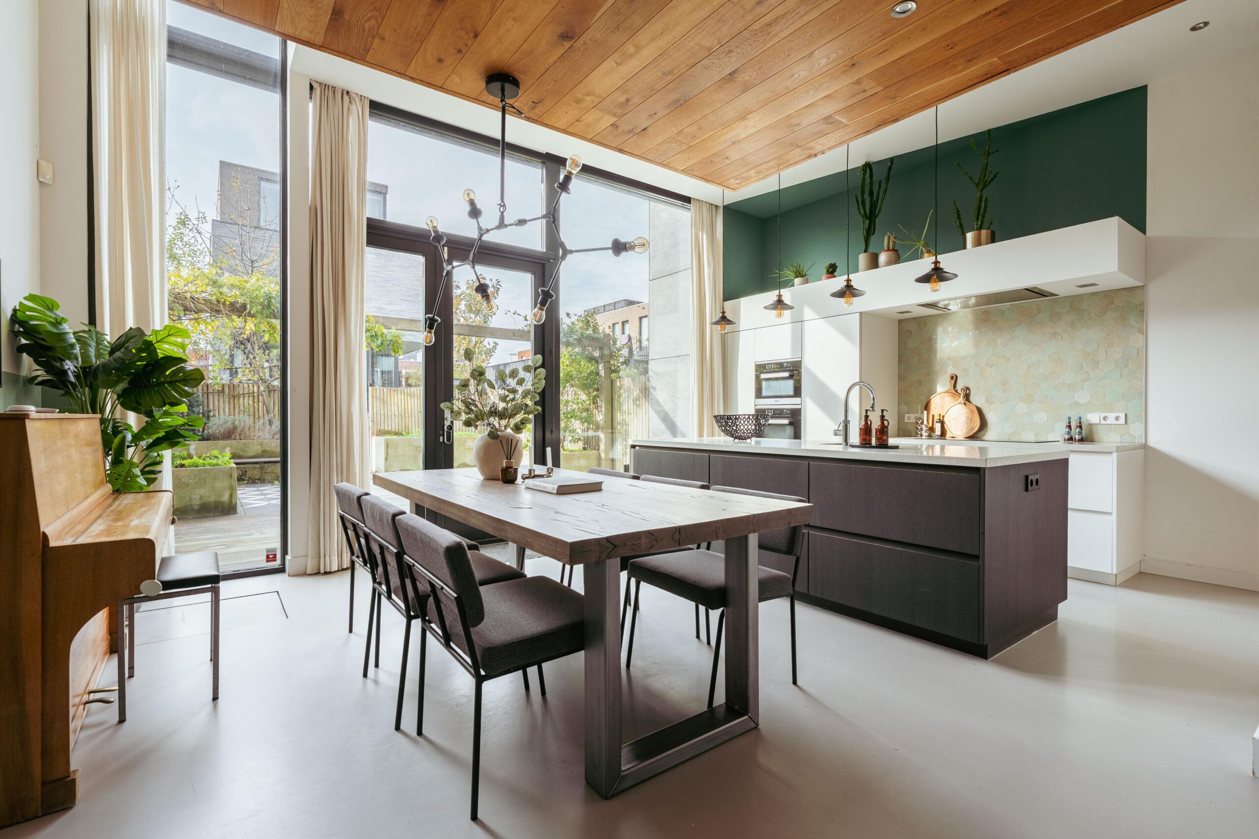 Bert Haanstrakade 398 in AMSTERDAM-2