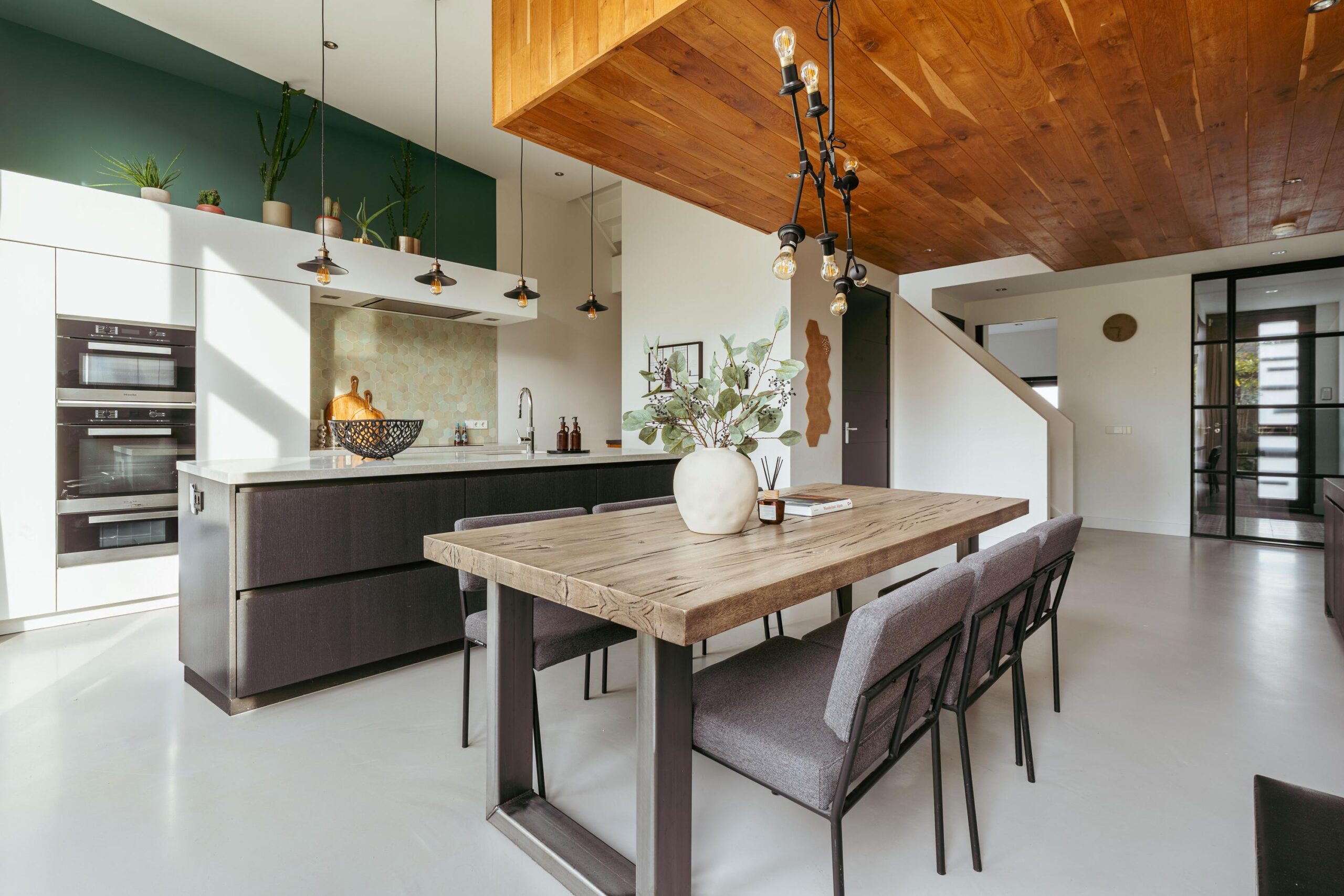 Bert Haanstrakade 398 in AMSTERDAM-8