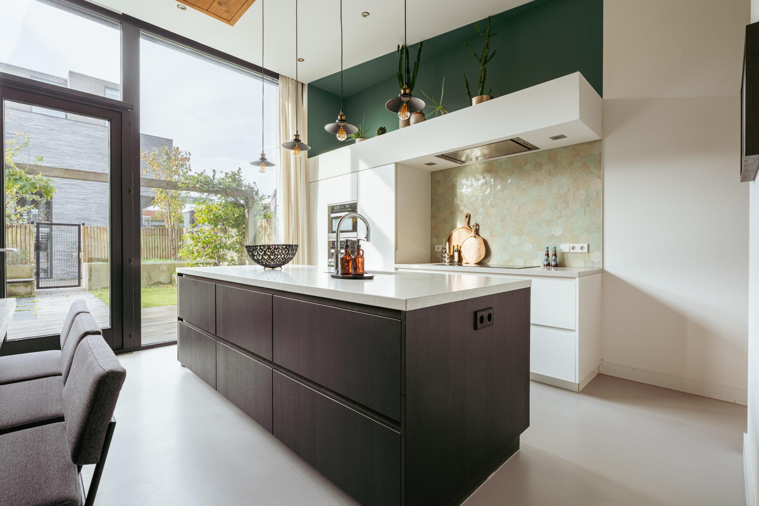 Bert Haanstrakade 398 in AMSTERDAM-6