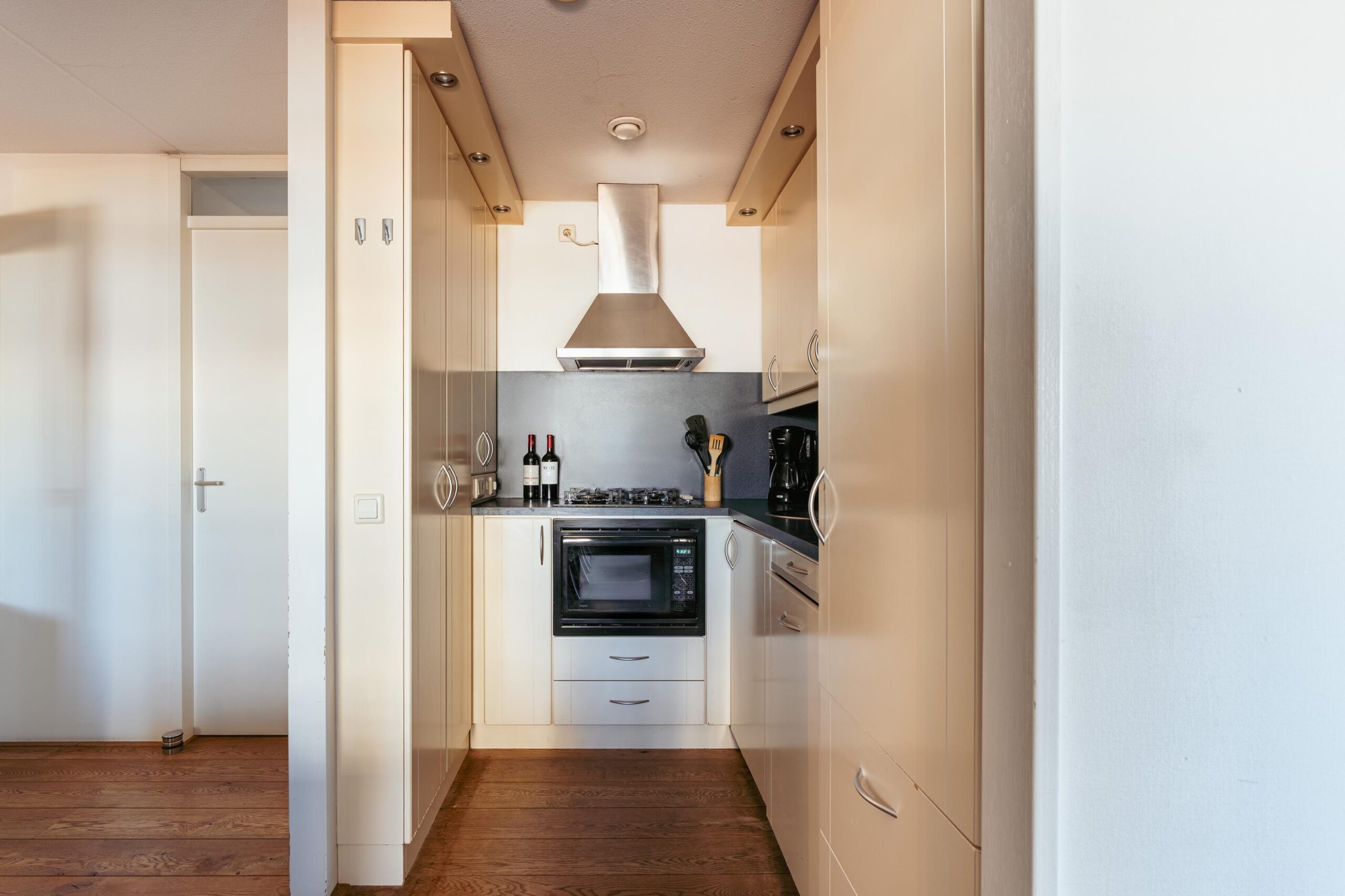 Hageland 122 in AMSTERDAM-7