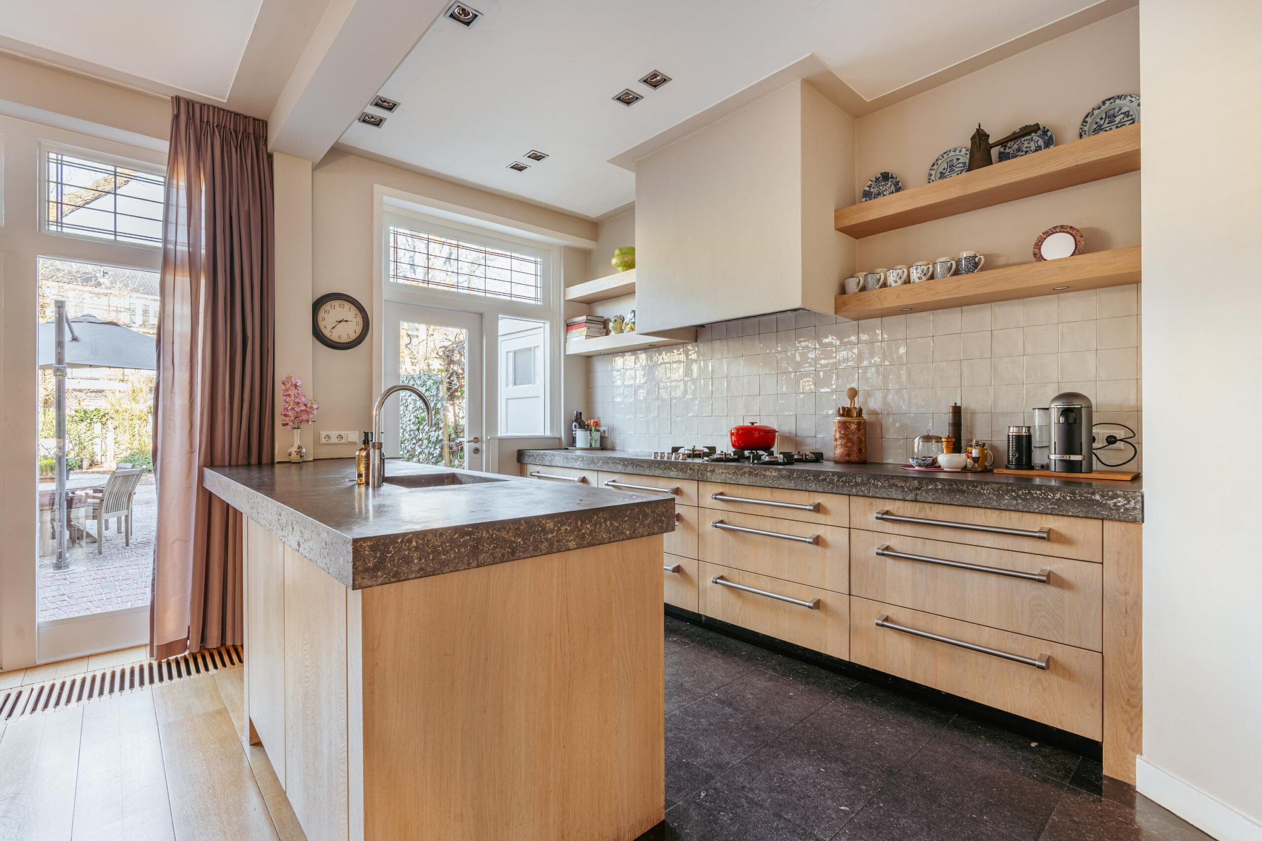 Diepenbrockstraat 18 in AMSTERDAM-14