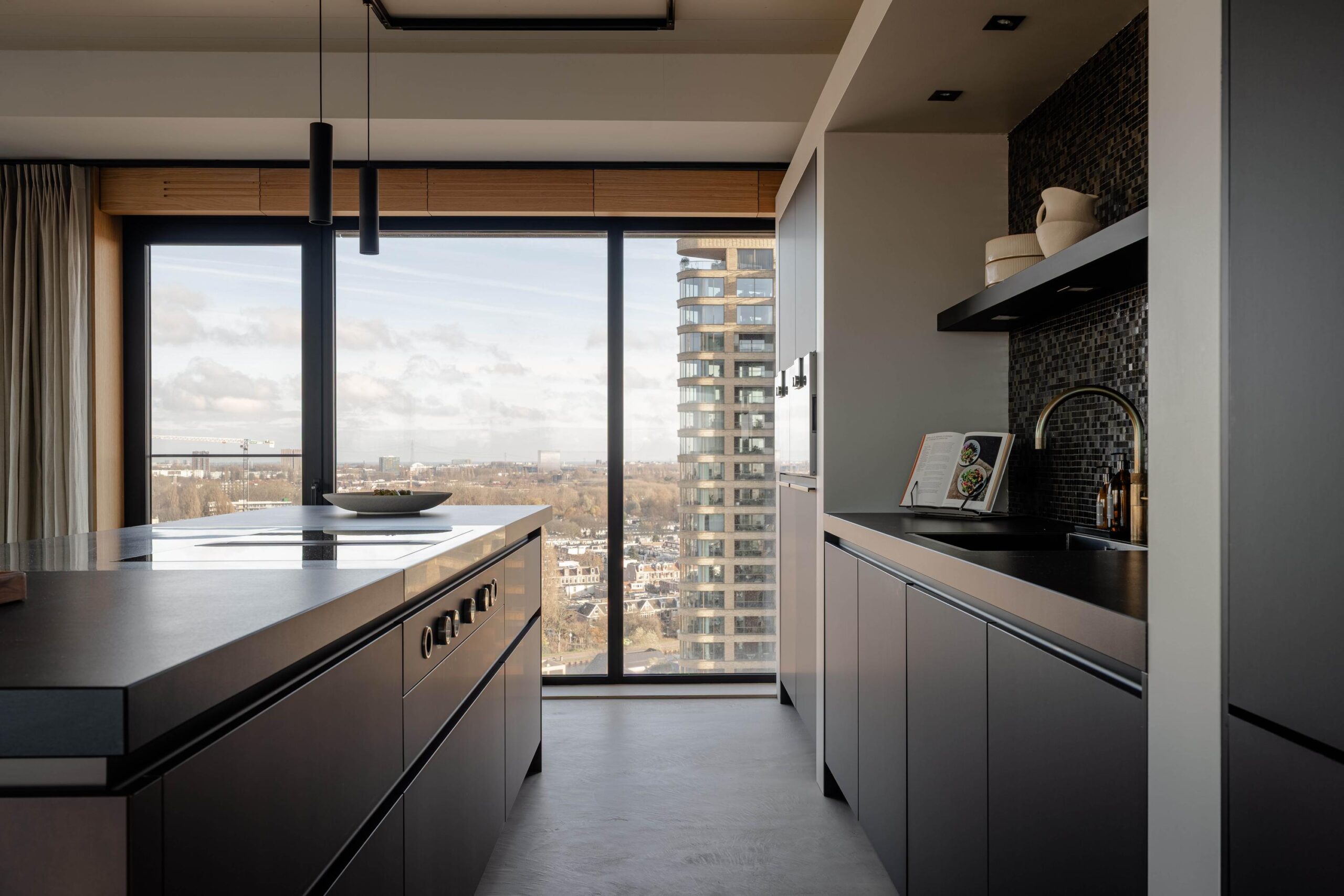 Korte Ouderkerkerdijk 1 P 3 in AMSTERDAM-11