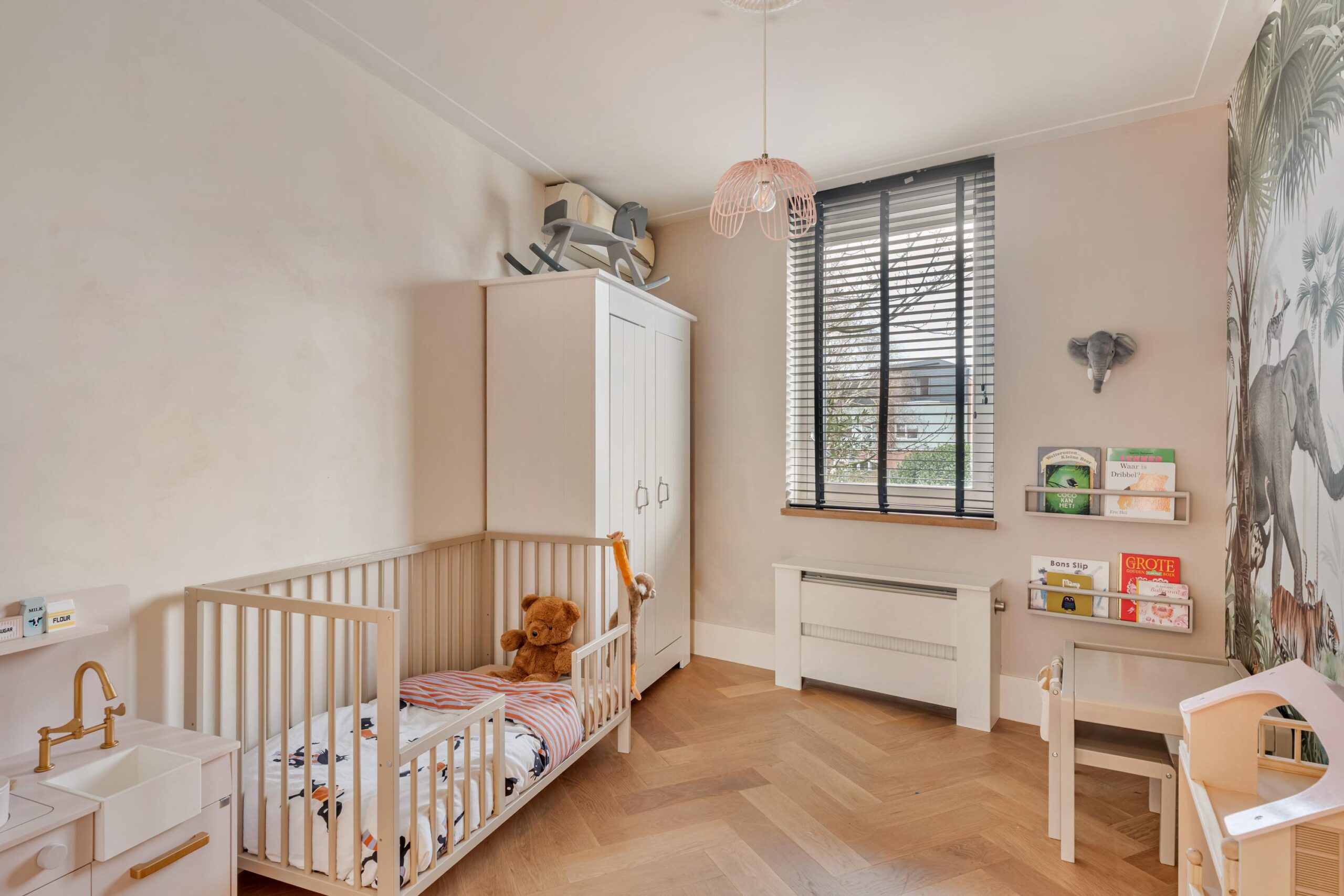 Zuideinde 244 in AMSTERDAM-24