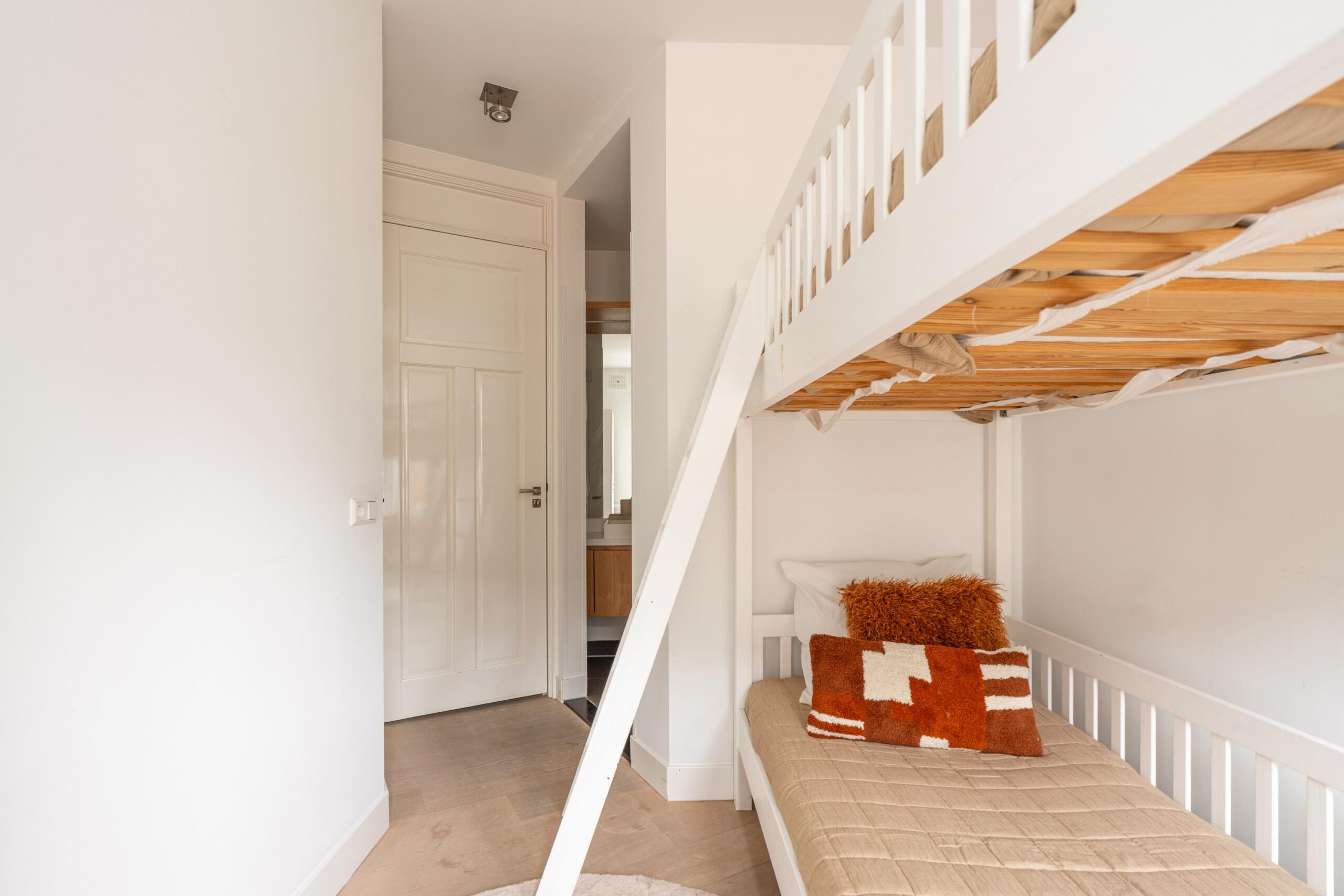 Jan van Eijckstraat 8 2 in AMSTERDAM-17