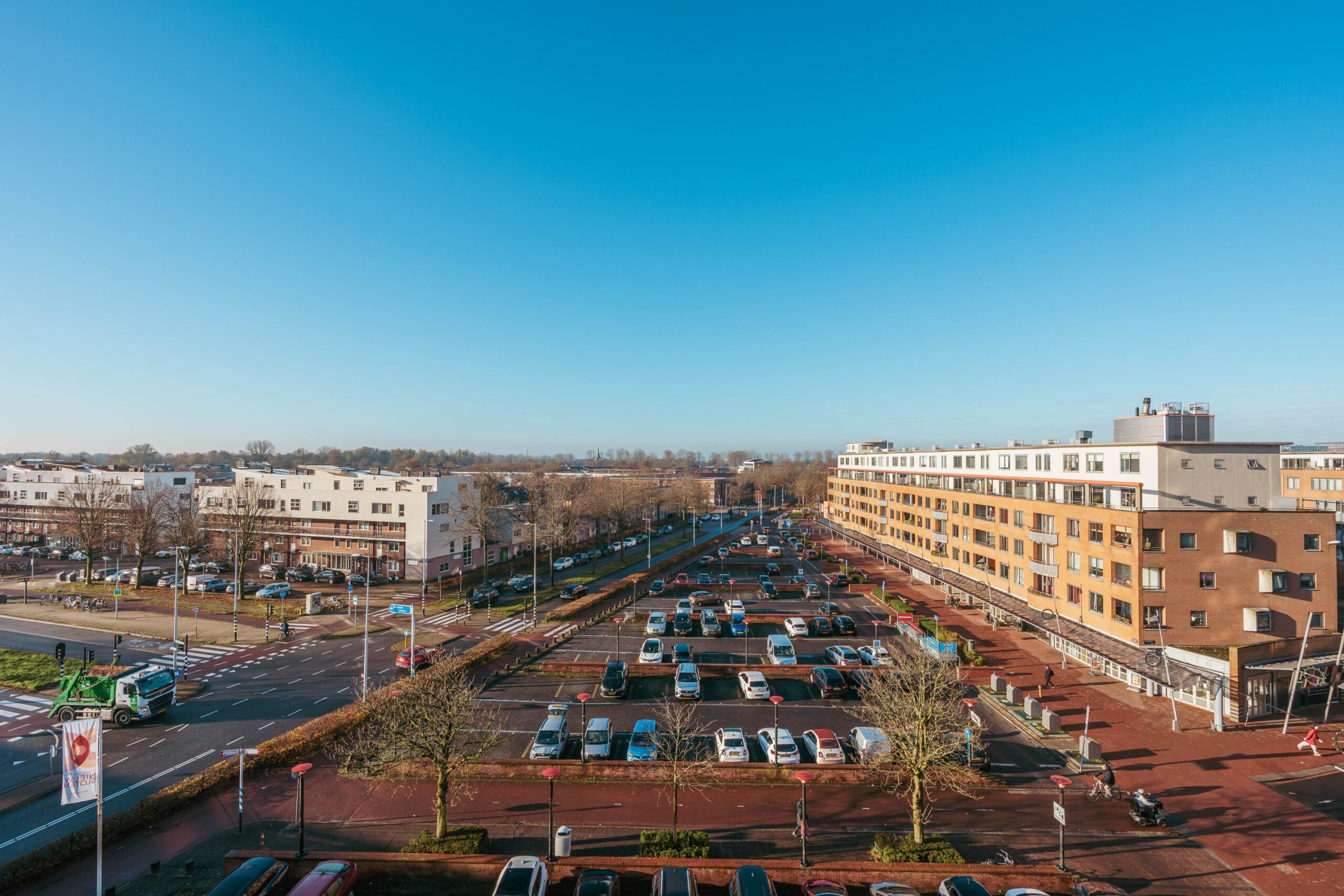 Hageland 122 in AMSTERDAM-15