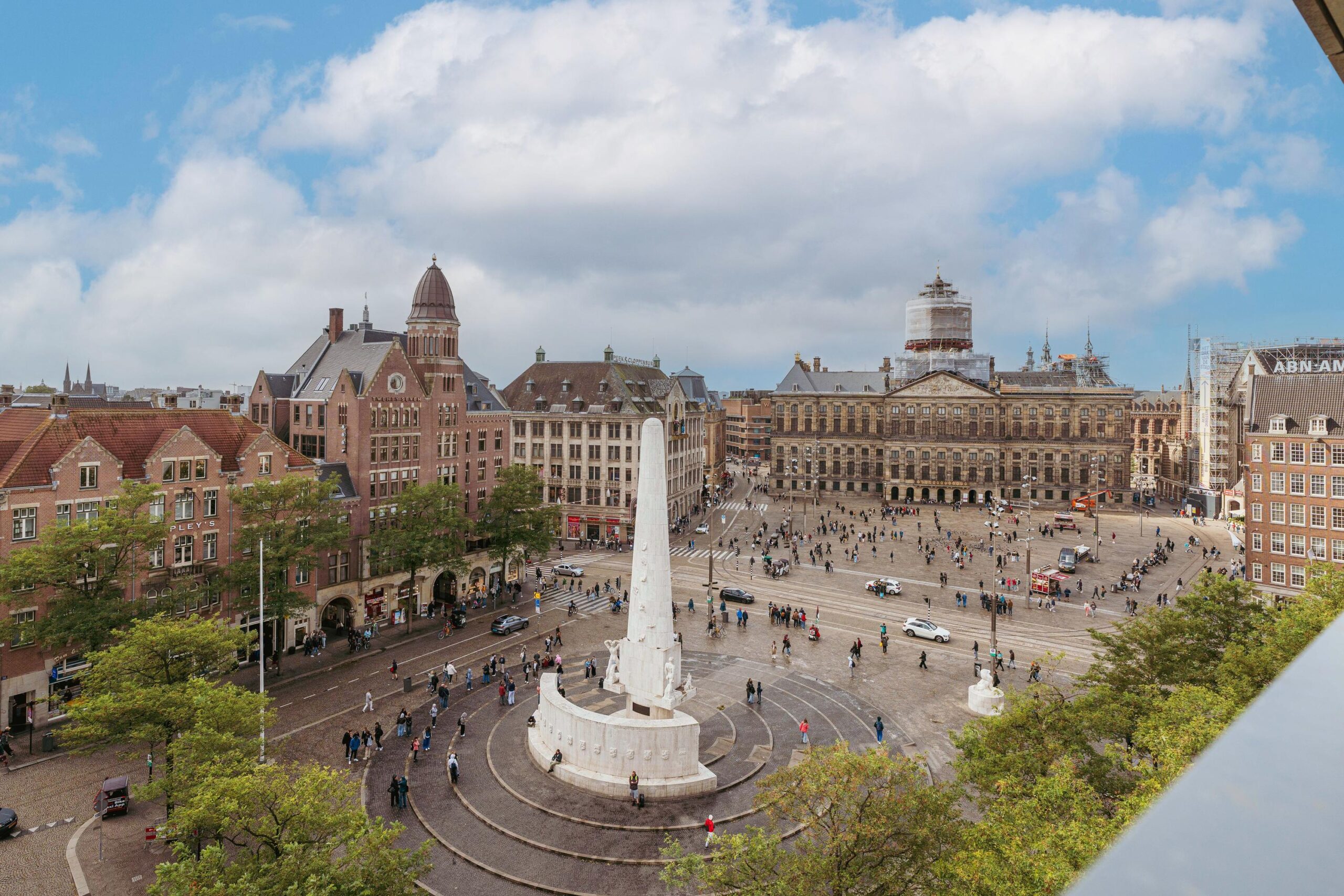 Dam 5 U in AMSTERDAM-11