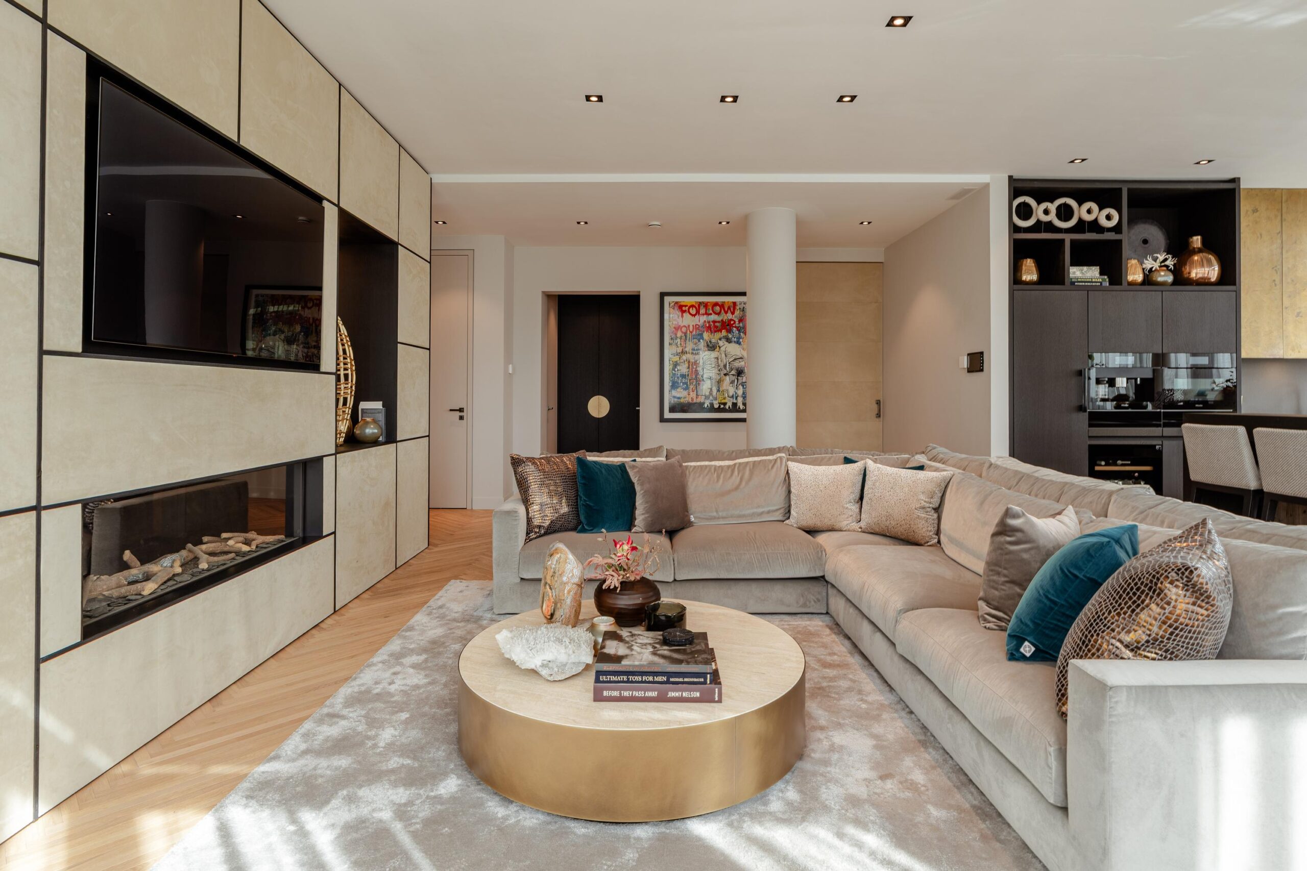 Dam 5 U in AMSTERDAM-8