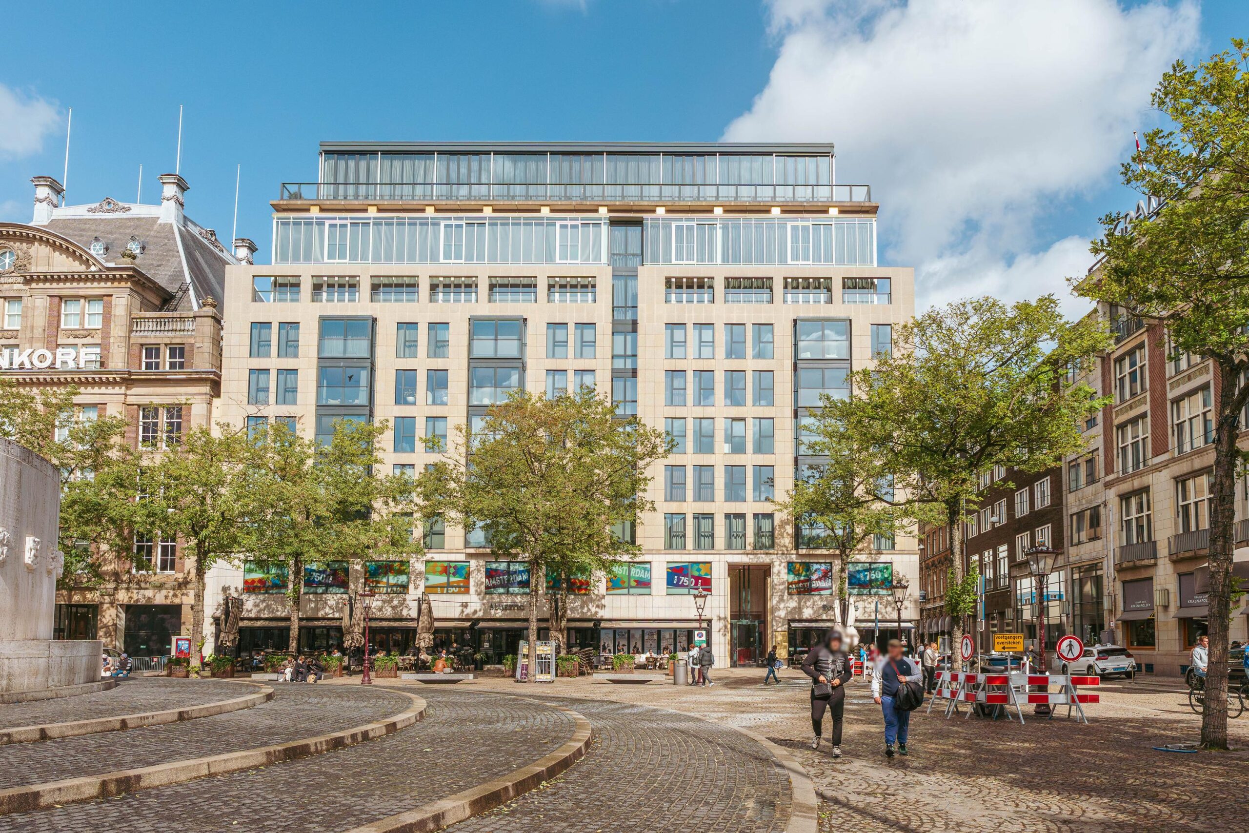 Dam 5 U in AMSTERDAM-39