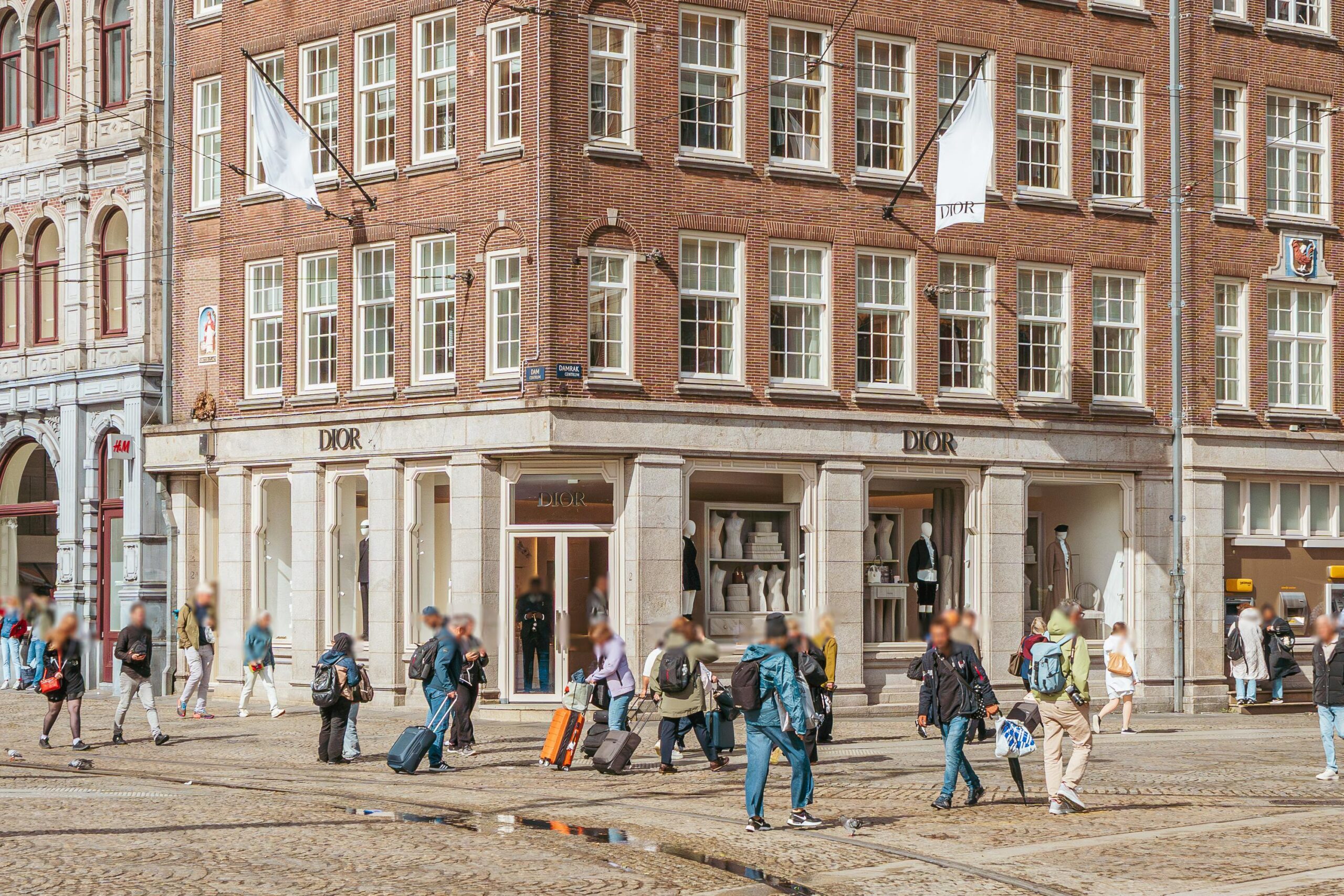 Dam 5 U in AMSTERDAM-40