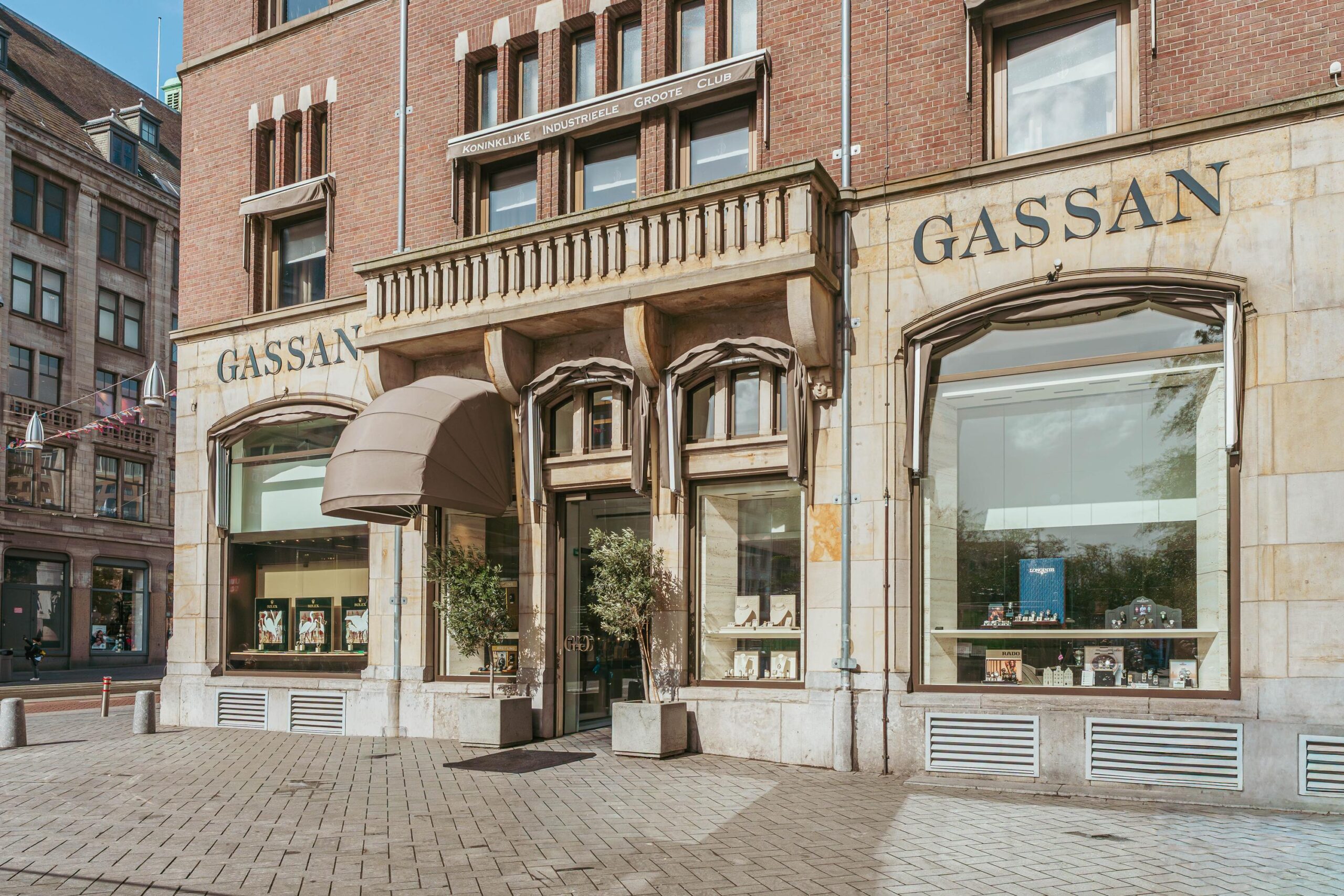 Dam 5 U in AMSTERDAM-41